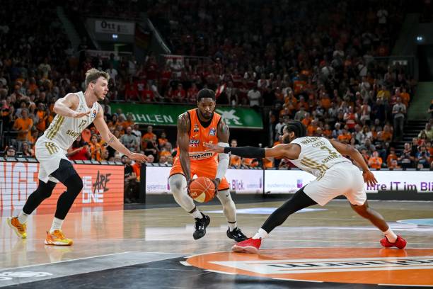 深度都会更 深度都会更